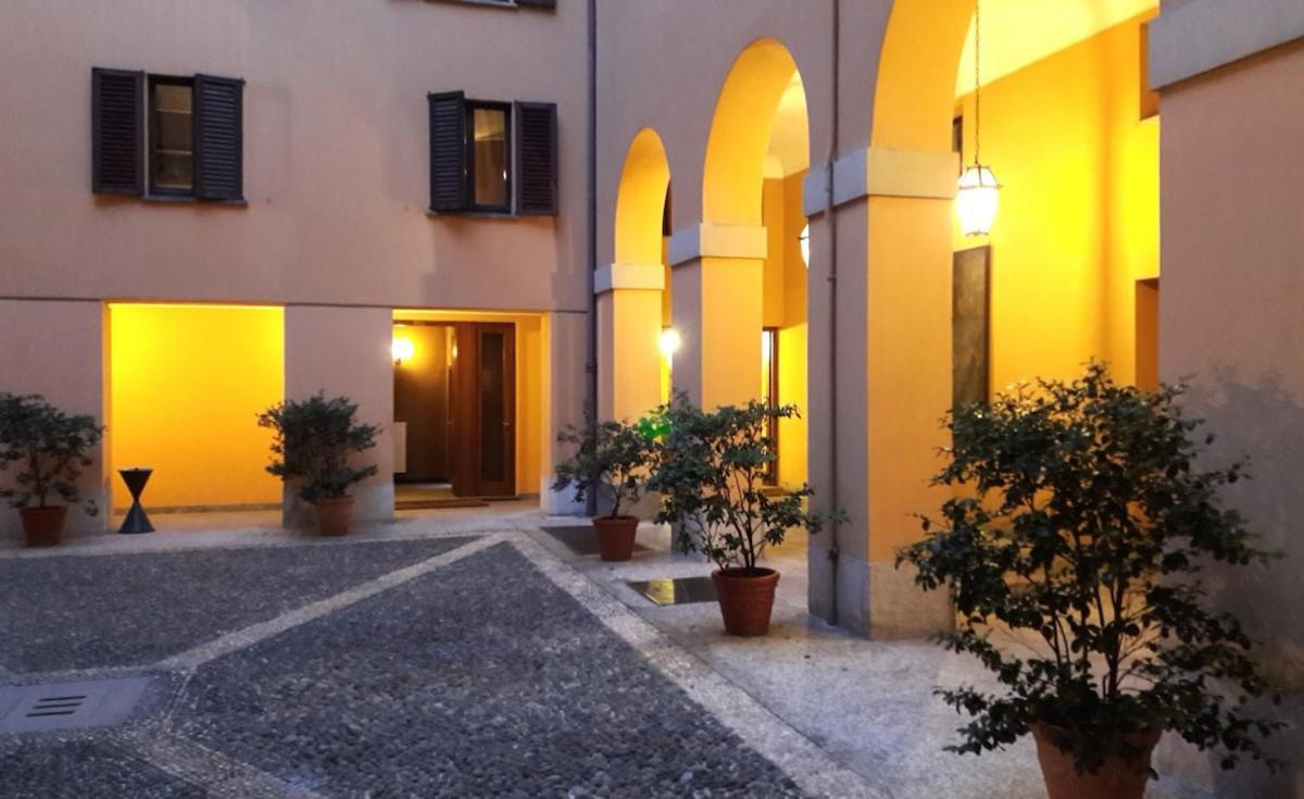 Suite Amedei4 Milan Bagian luar foto